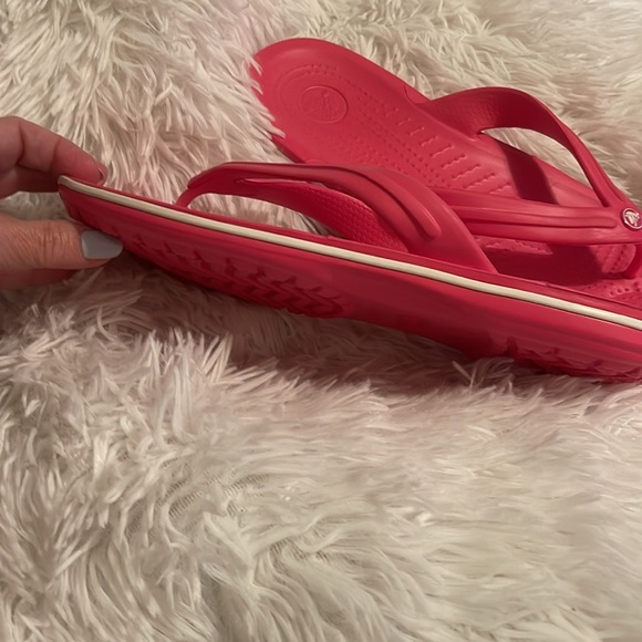 Women’s crocs hot pink men’s size 7 - Picture 9 of 12